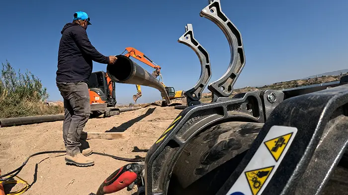 חידוש והקמת תשתיות השקיה בקיבוץ גשר